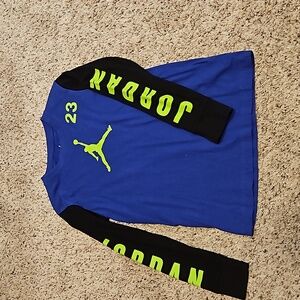Boys Jordan long sleeve tee
